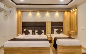 Dakha International Hotel New Delhi 3*